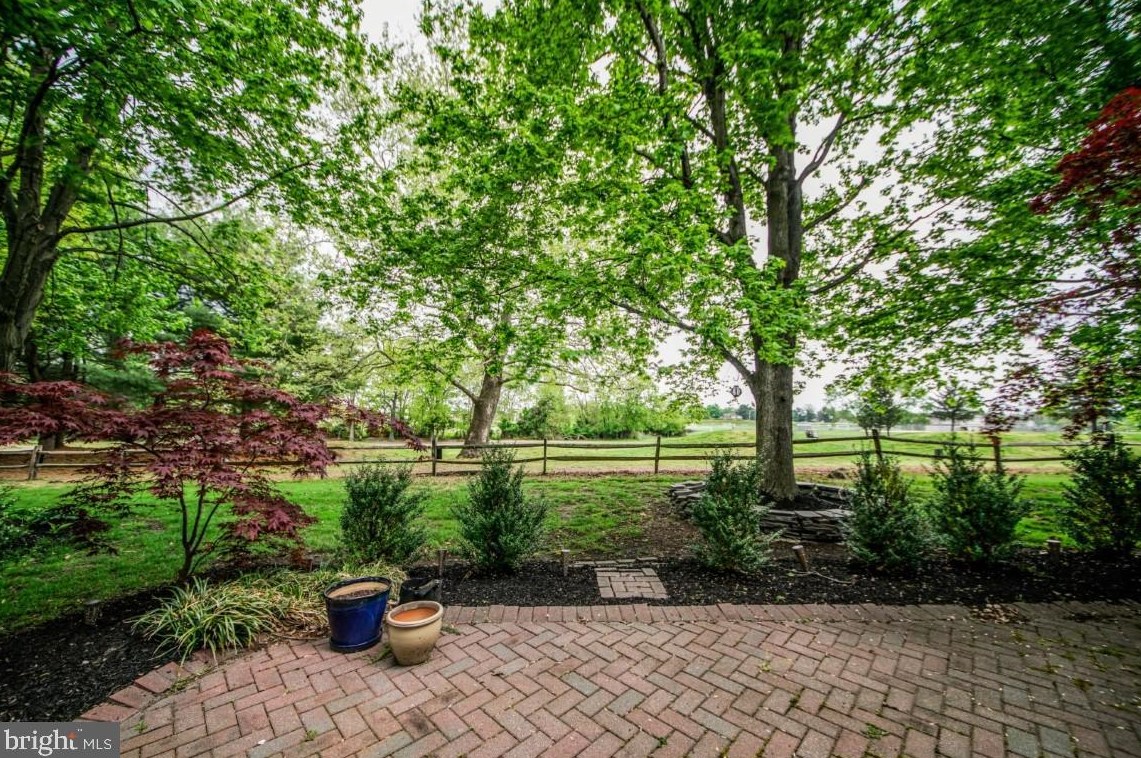 183 La Costa Dr, Blenheim, NJ 08012