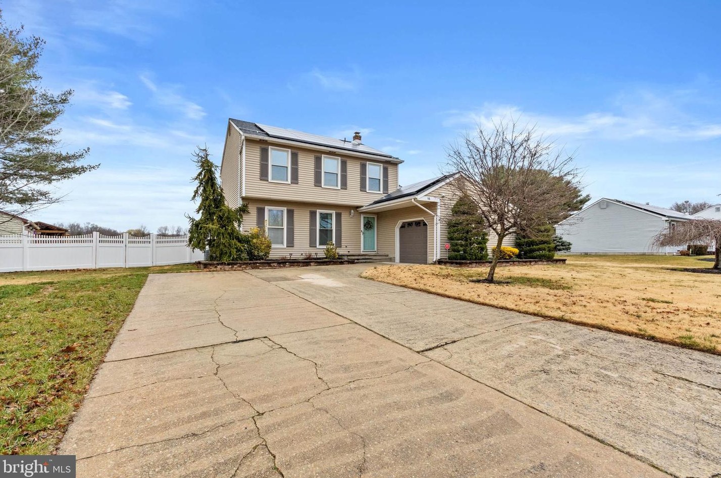 15 Pheasant Dr, Erial, NJ 08081