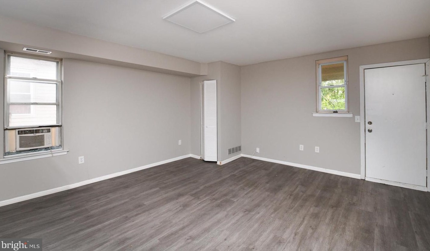 141 Cooper #s 3, Camden, NJ 08107