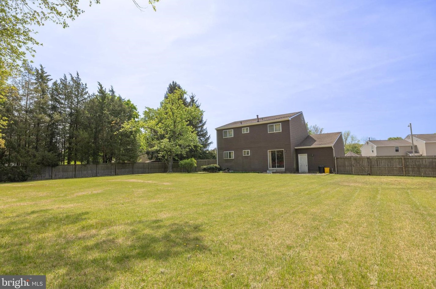4 Villa Dr, Berlin Boro, NJ 08009