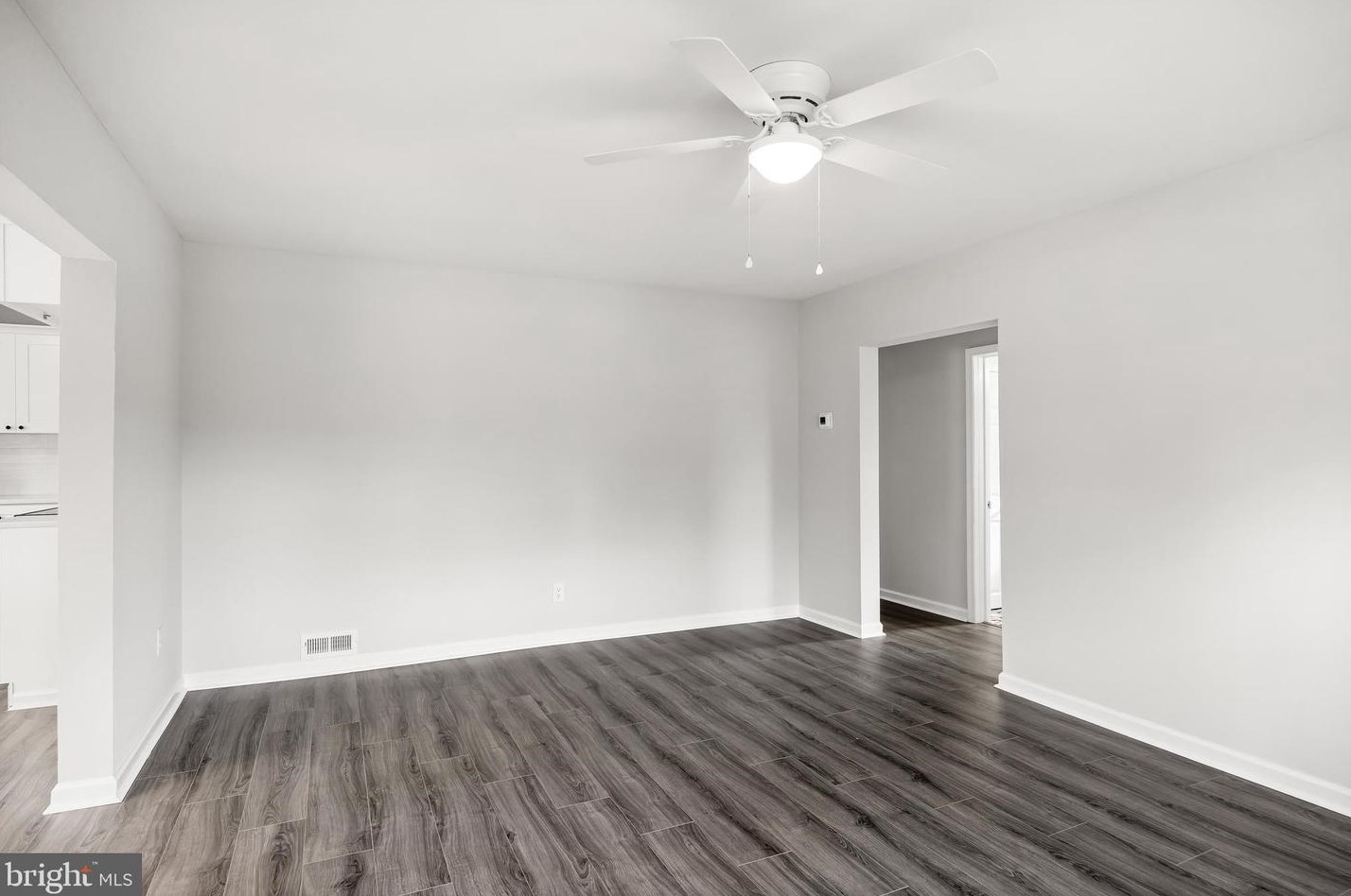 22 13th Ave, Glendora, NJ 08029-1344