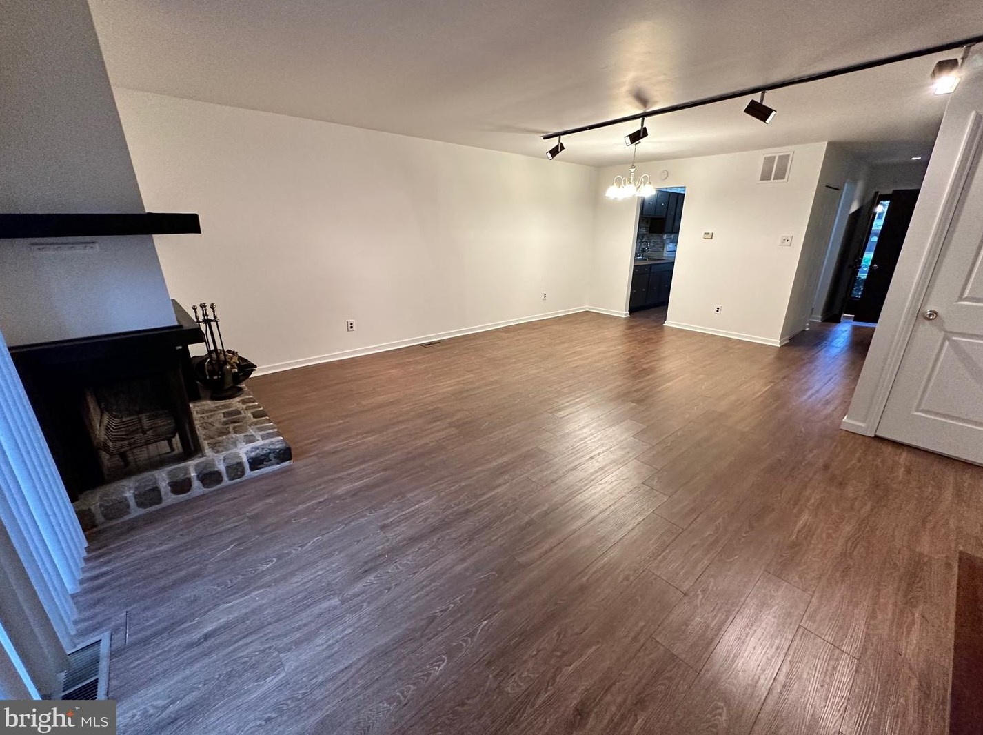 617 Jaeger Ct, Erial, NJ 08081