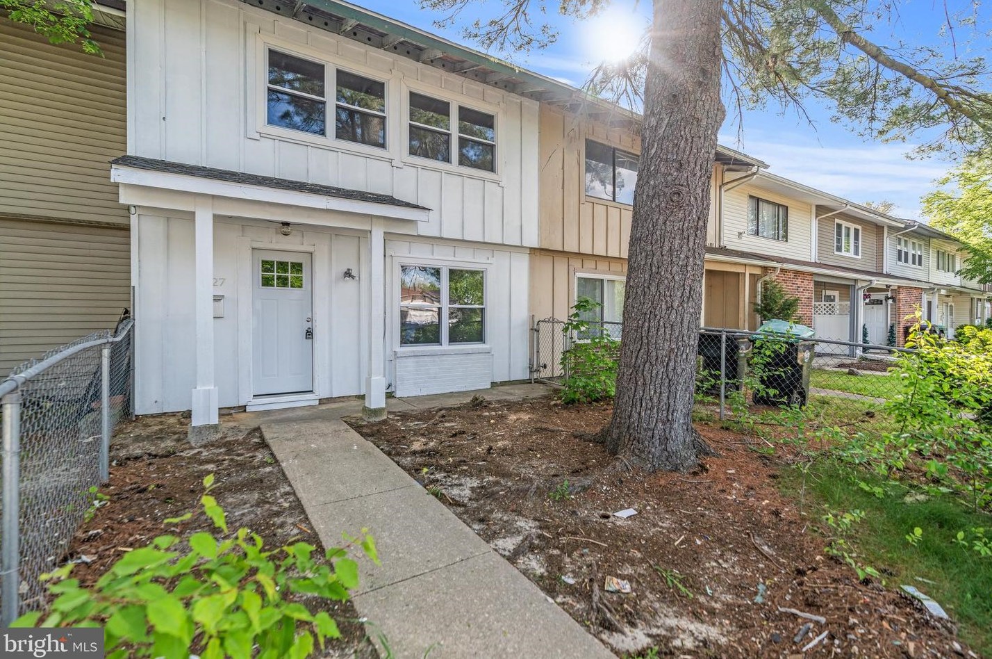 27 Medford Ct, Erial, NJ 08081