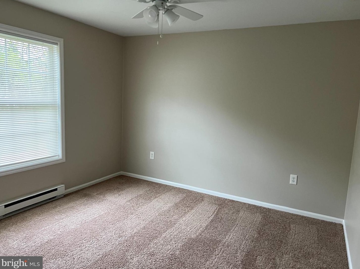 209 Gibbons Ct, Waterford Township NJ  08004-2448 exterior
