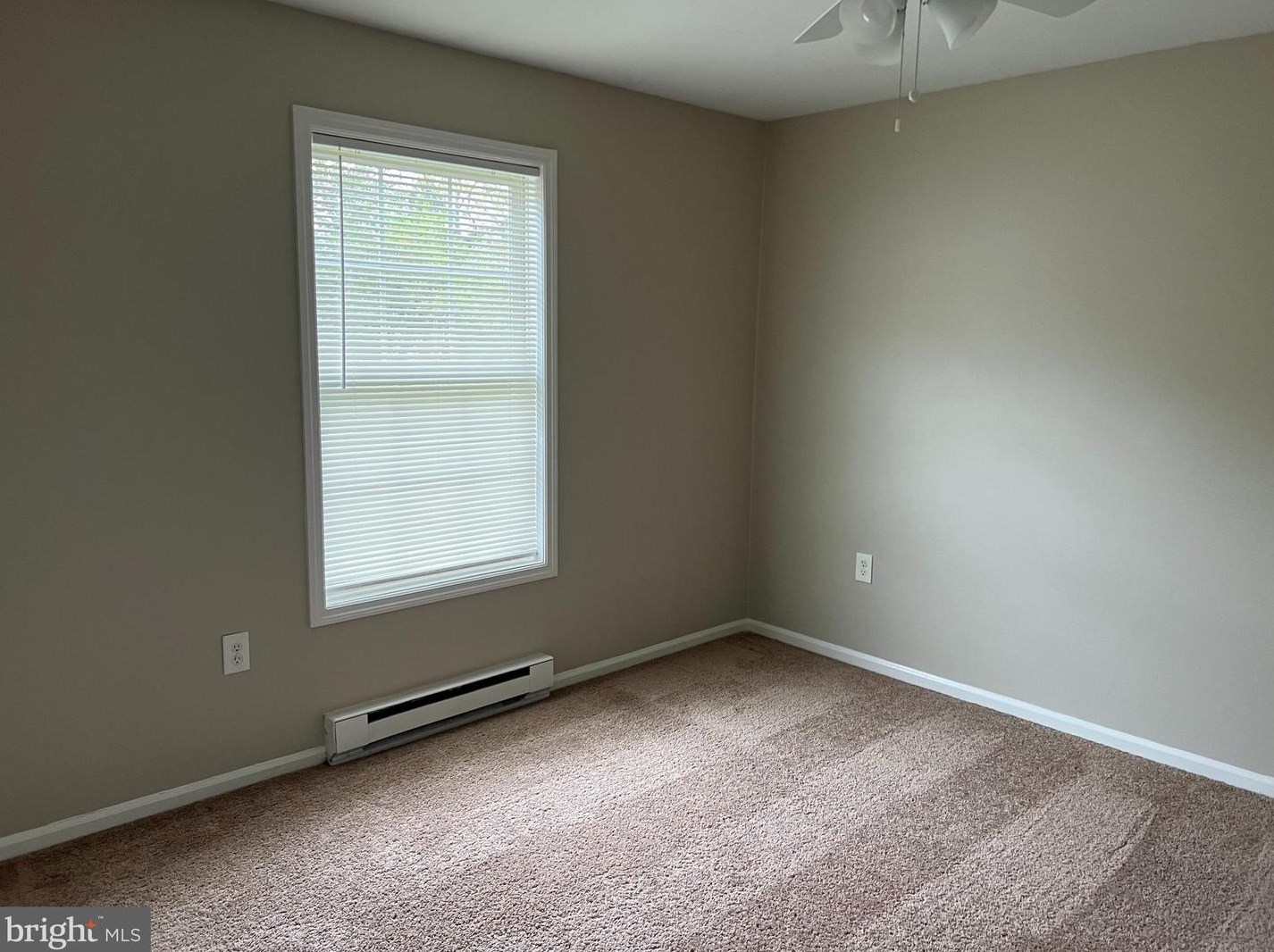 209 Gibbons Ct, Waterford Township NJ  08004-2448 exterior