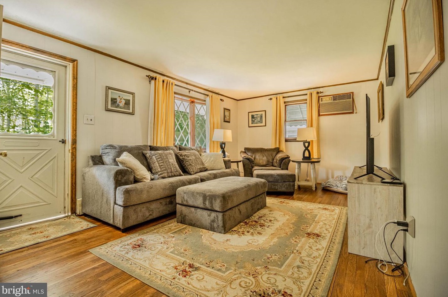 715 Flittertown Rd, Elm, NJ 08037-9014