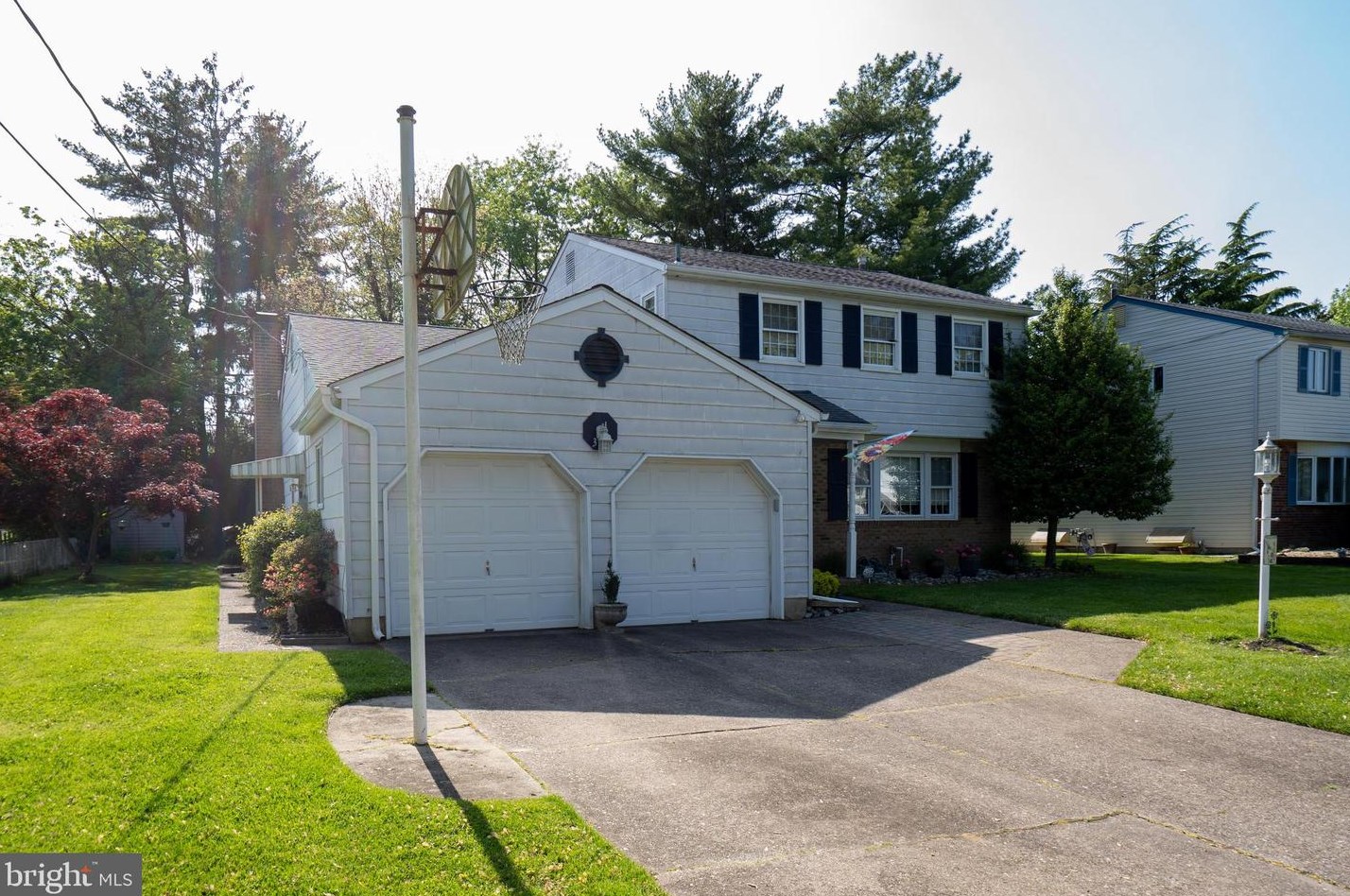 32 Springlane Dr, Blenheim, NJ 08012