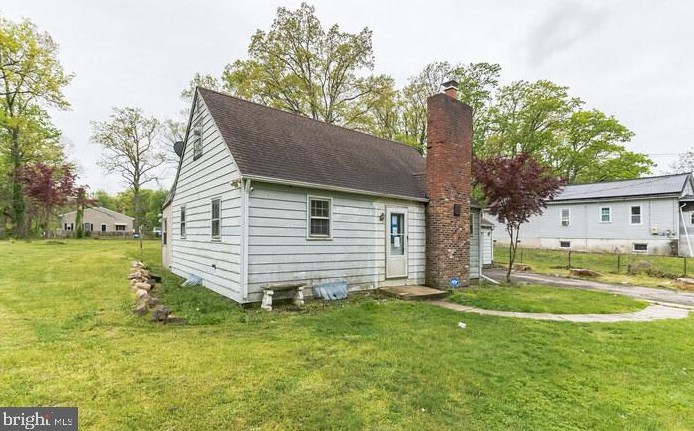 215 Girard Ave, Waterford Township, NJ 08004-2319