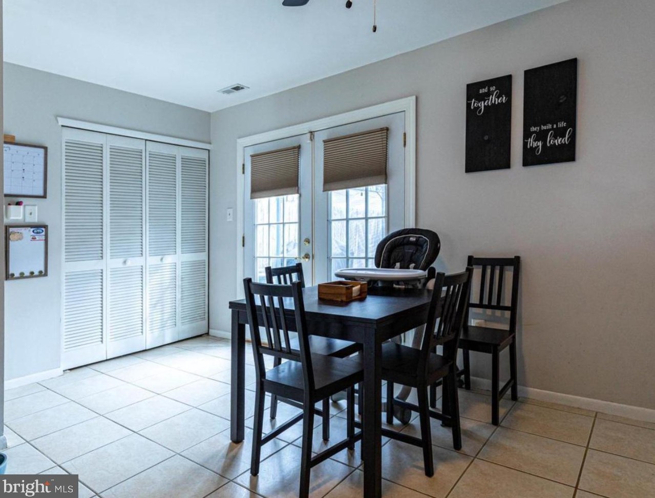 13 Ford Ln, Berlin Boro, NJ 08009