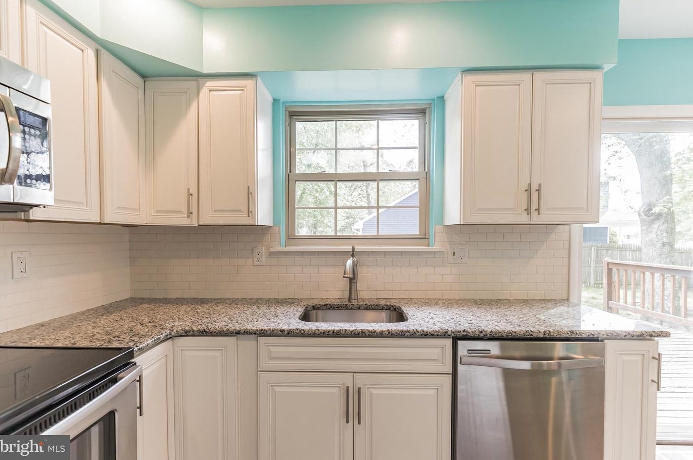 2 Hunter Ct, Waterford Township NJ  08004-2921 exterior