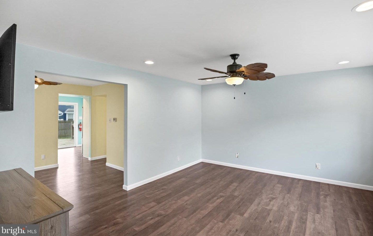 2 Hunter Ct, Waterford Township NJ  08004-2921 exterior