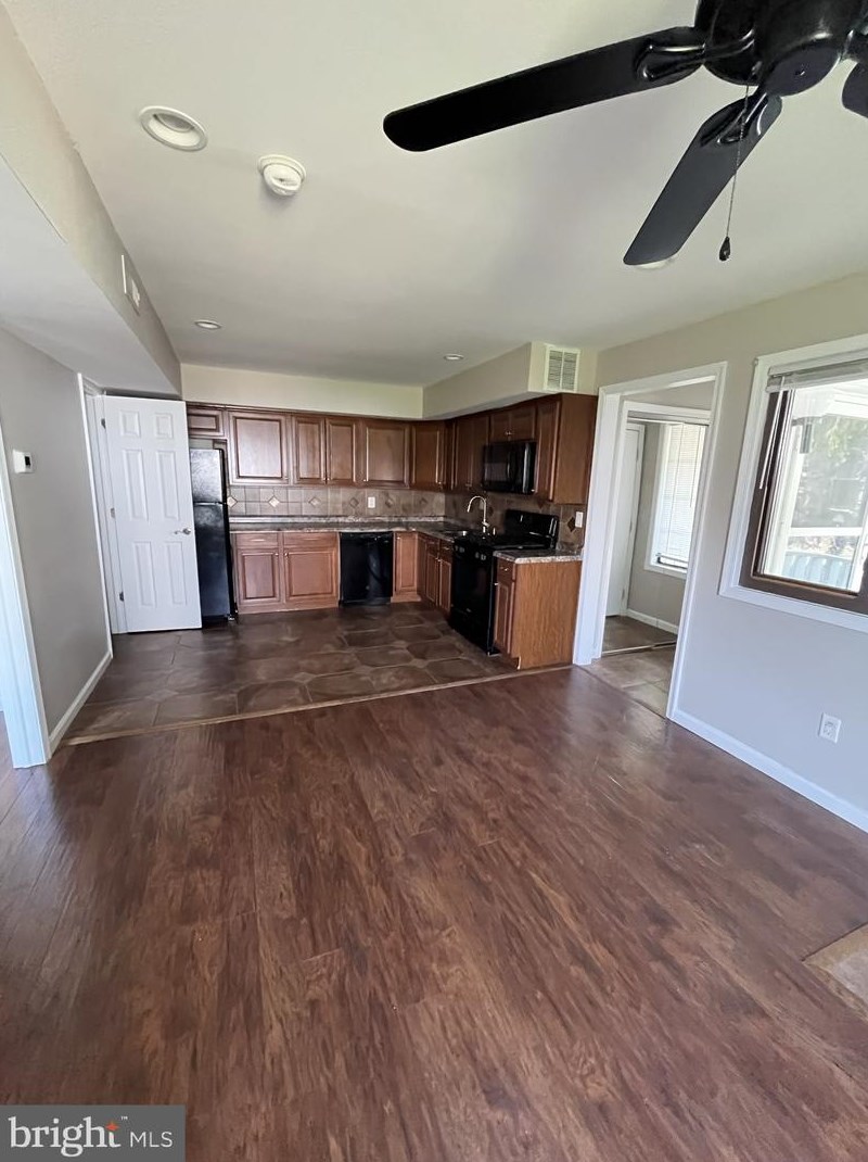 407 Shelby Ct, Erial, NJ 08081
