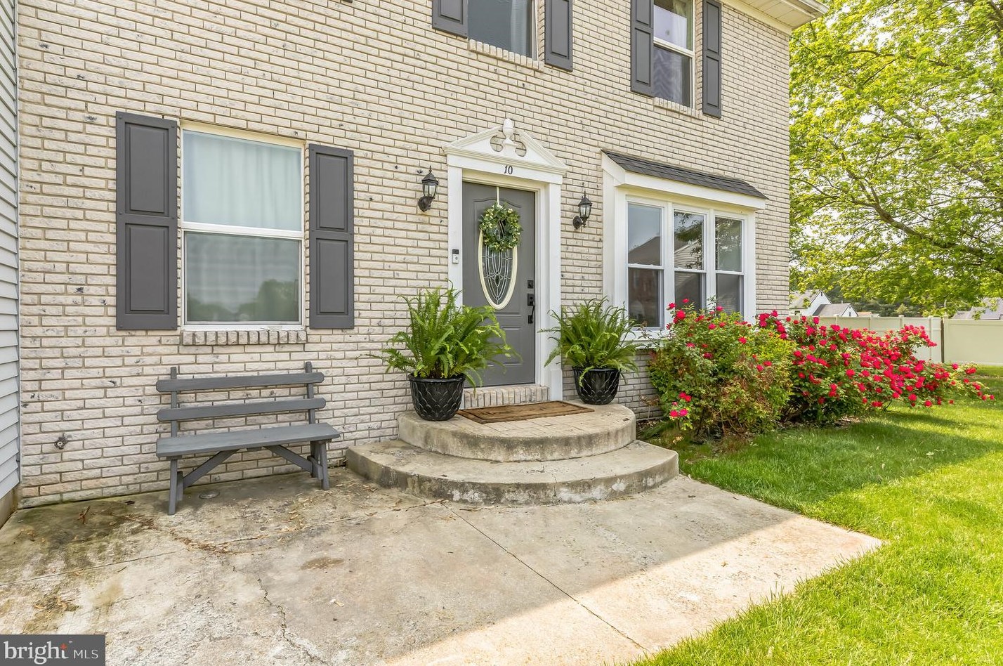 10 Hampshire Ct, Erial, NJ 08081