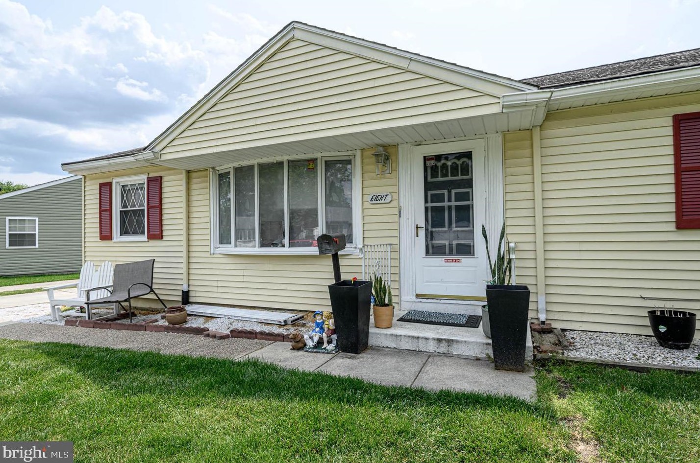 8 Duke Ave, Stratford, NJ 08084