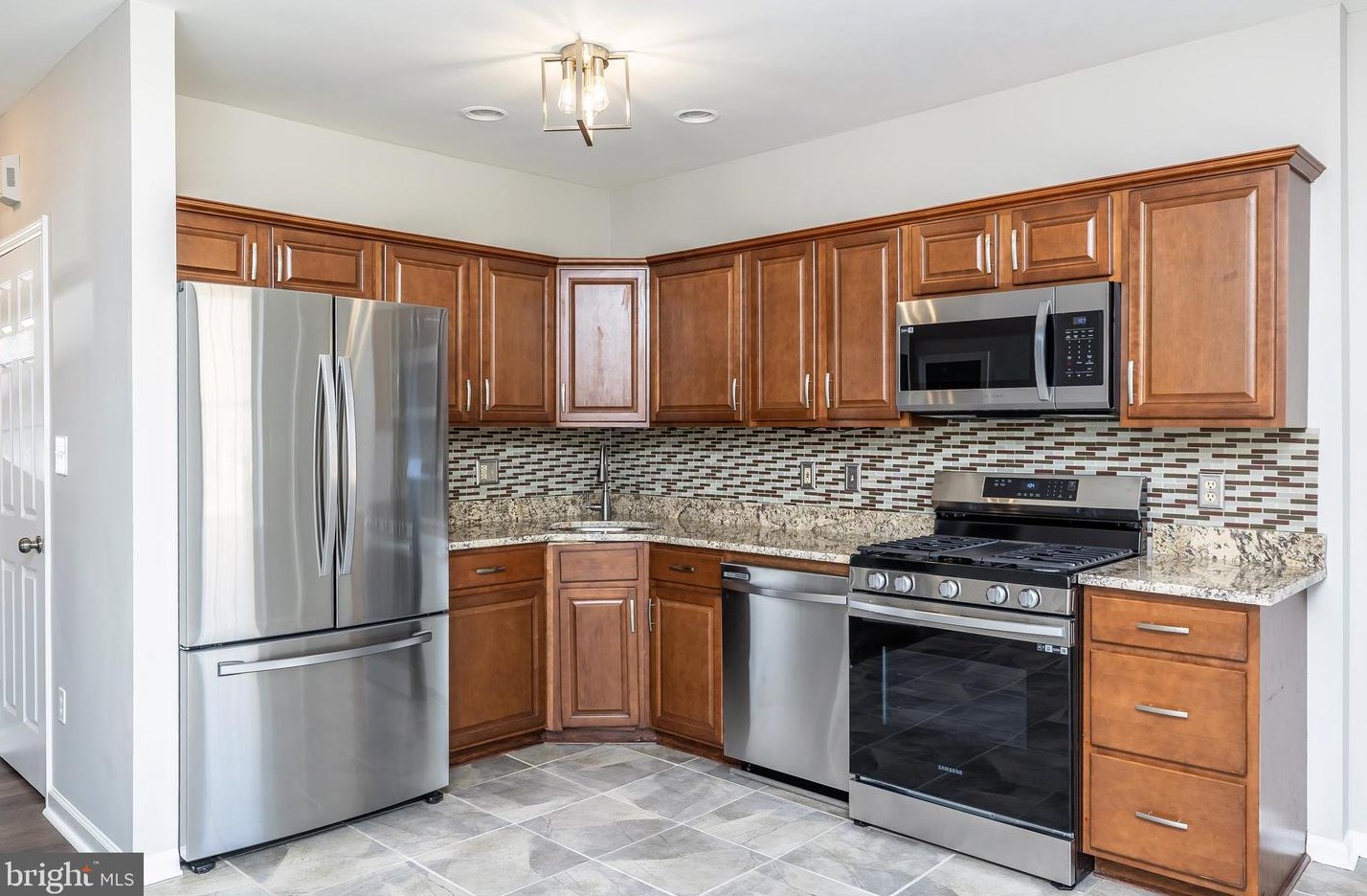 103 Hudson St, Gloucester, NJ 08030