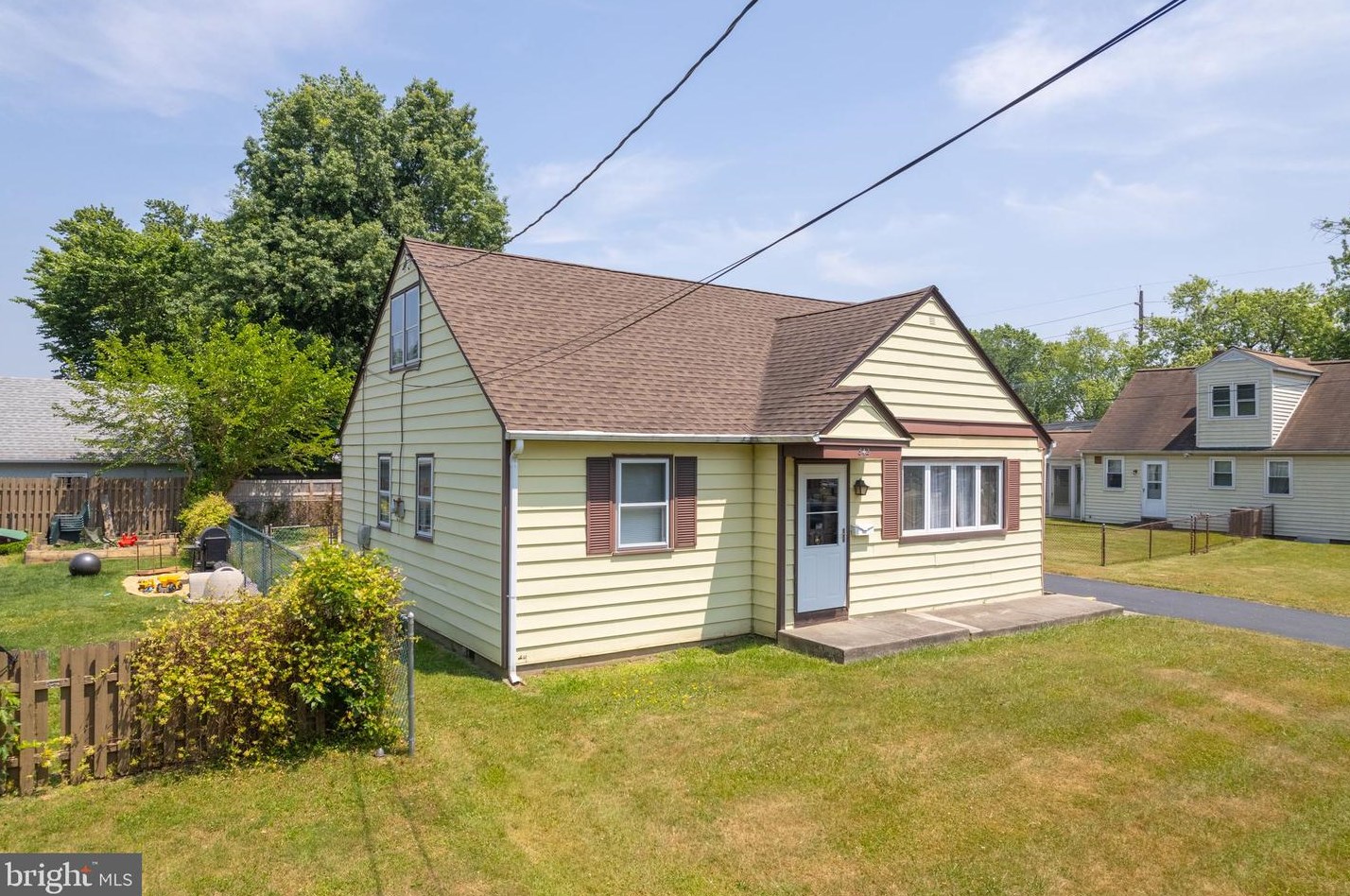 542 Thomas Ave, Barrington, NJ 08007