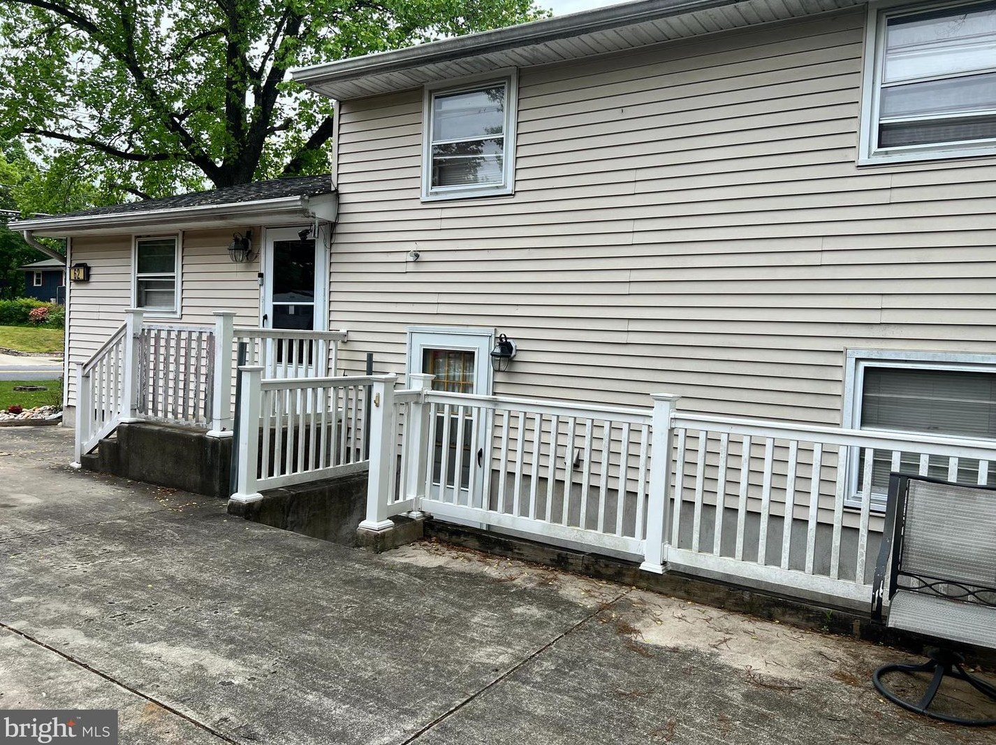 62 Oak Ave, Lawnside, NJ 08045-1627