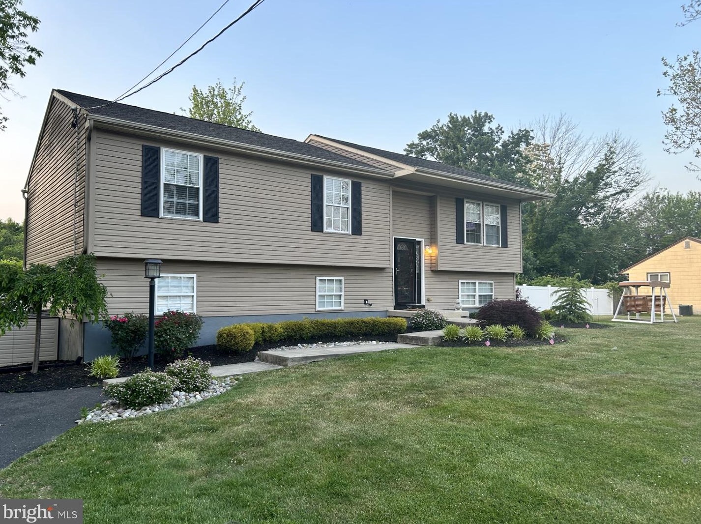 241 Cedar Ave, Blenheim, NJ 08012