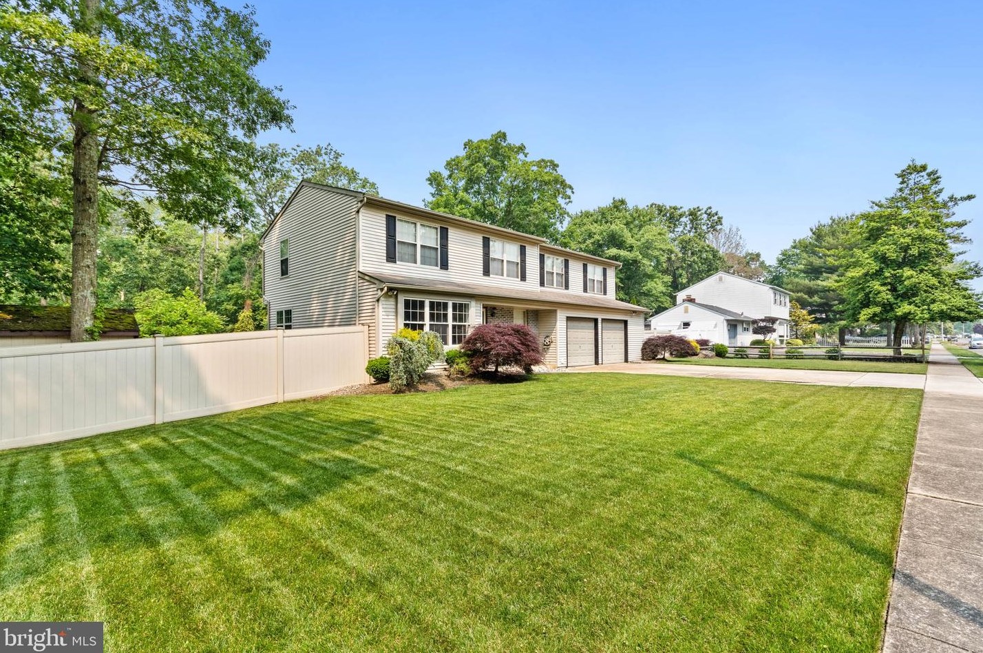 24 Judith Dr, Elm, NJ 08037-2423