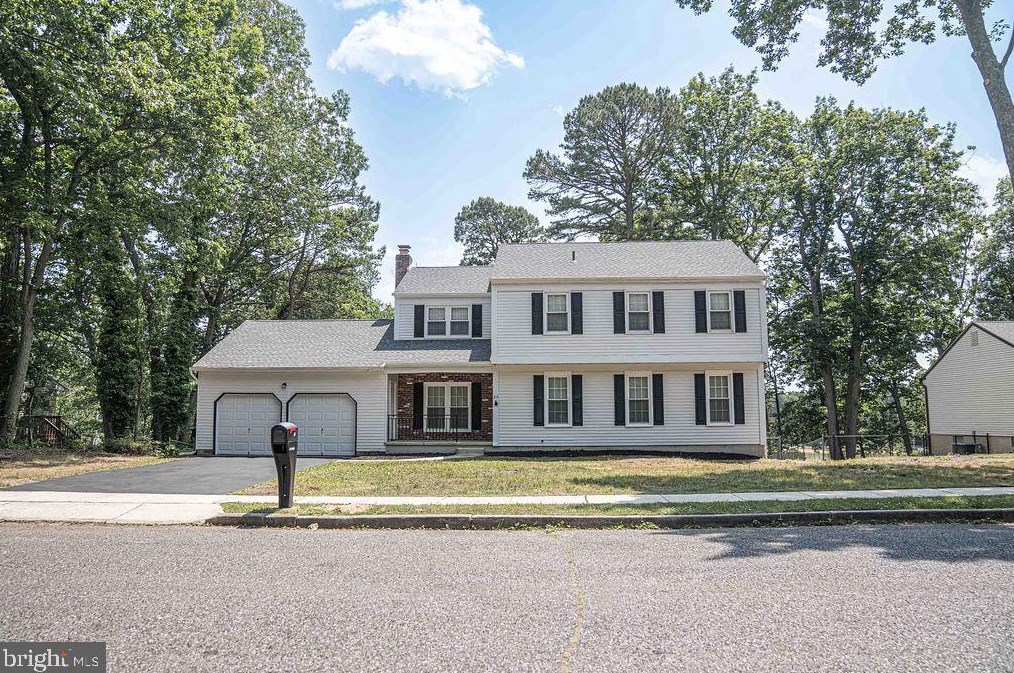 23 Nottingham Dr, Erial, NJ 08081