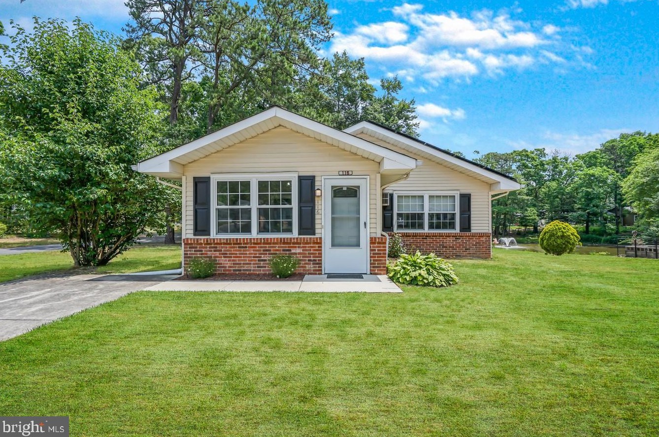 116 Oak Ave, Elm, NJ 08037