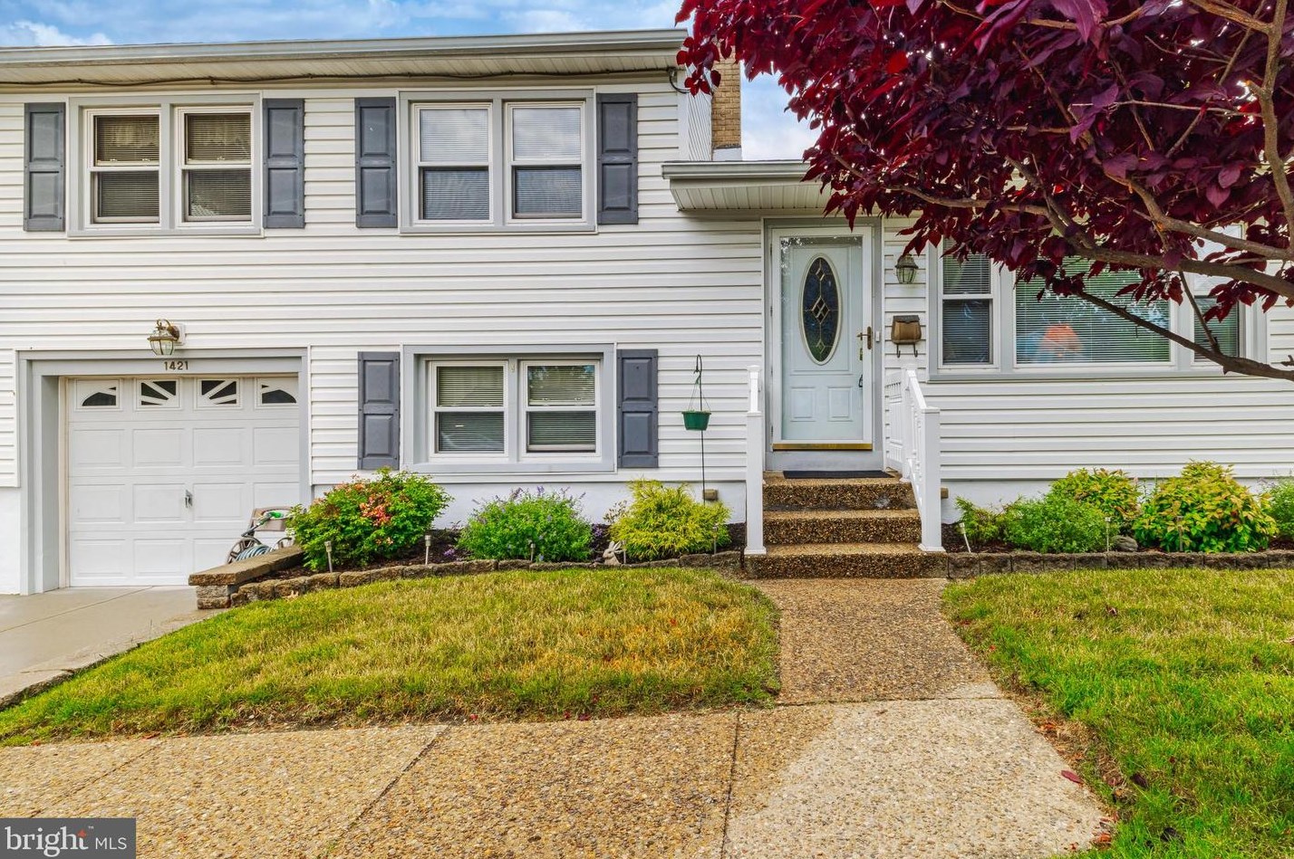 1421 Chestnut Ave, Gloucester, NJ 08030