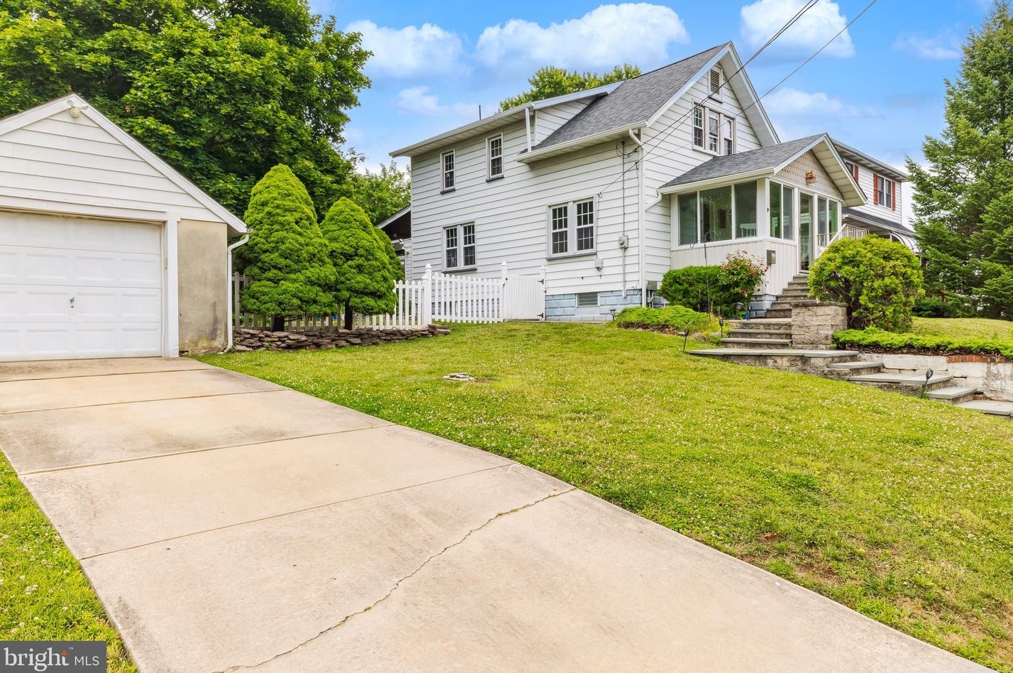 76 Knight Ave, Runnemede, NJ 08078