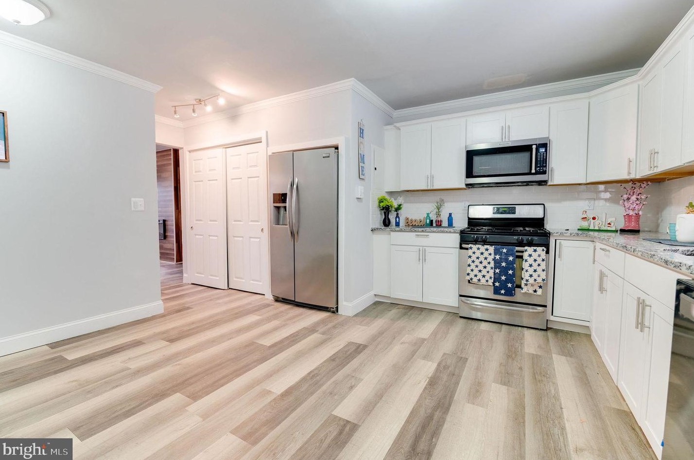 102 Mercer St, Gloucester, NJ 08030