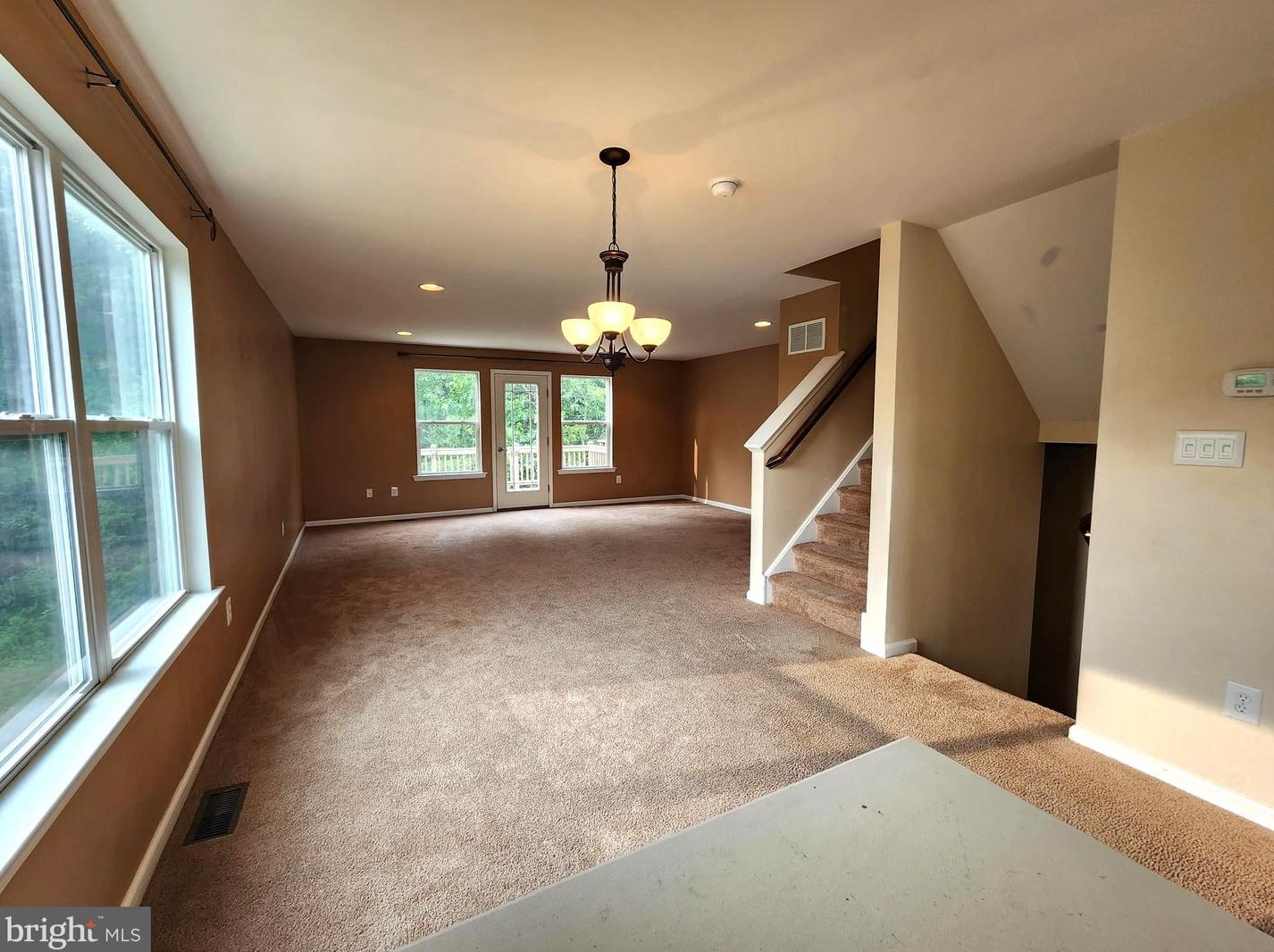 1 Tailor Ln, Erial, NJ 08081