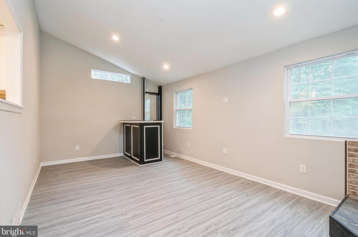 708 Forrest Dr, Waterford Township NJ  08004-1125 exterior