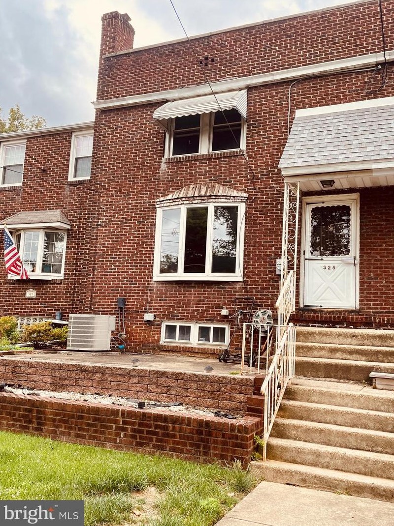 325 Comly Ave, Camden, NJ 08107