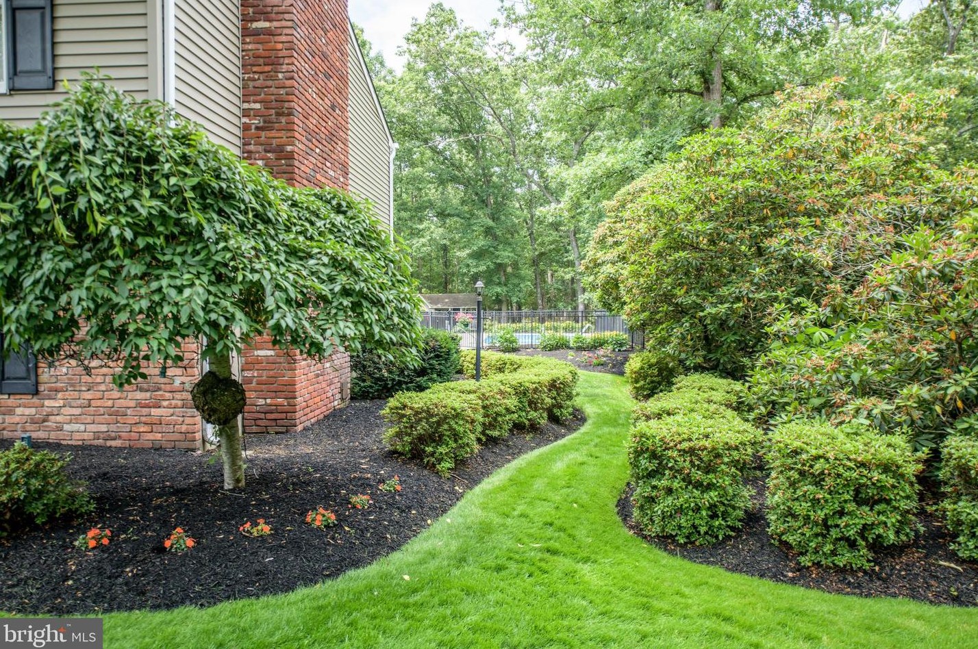 2211 Linden Ave, Waterford Township NJ 08004-1210 exterior