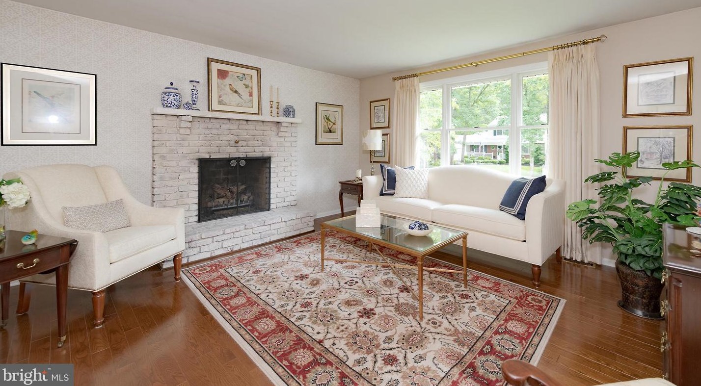 2211 Linden Ave, Waterford Township NJ 08004-1210 exterior