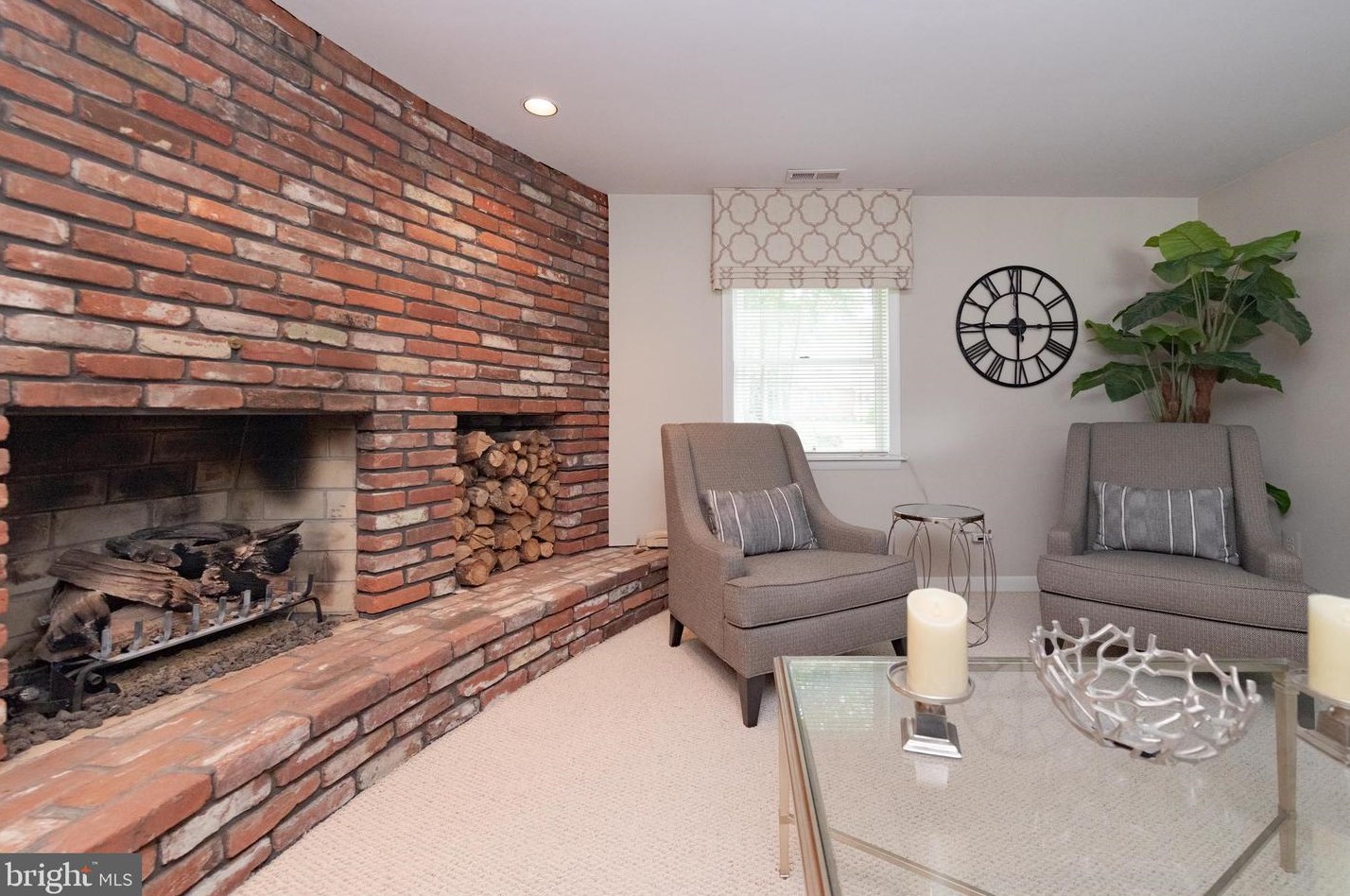 2211 Linden Ave, Waterford Township NJ 08004-1210 exterior