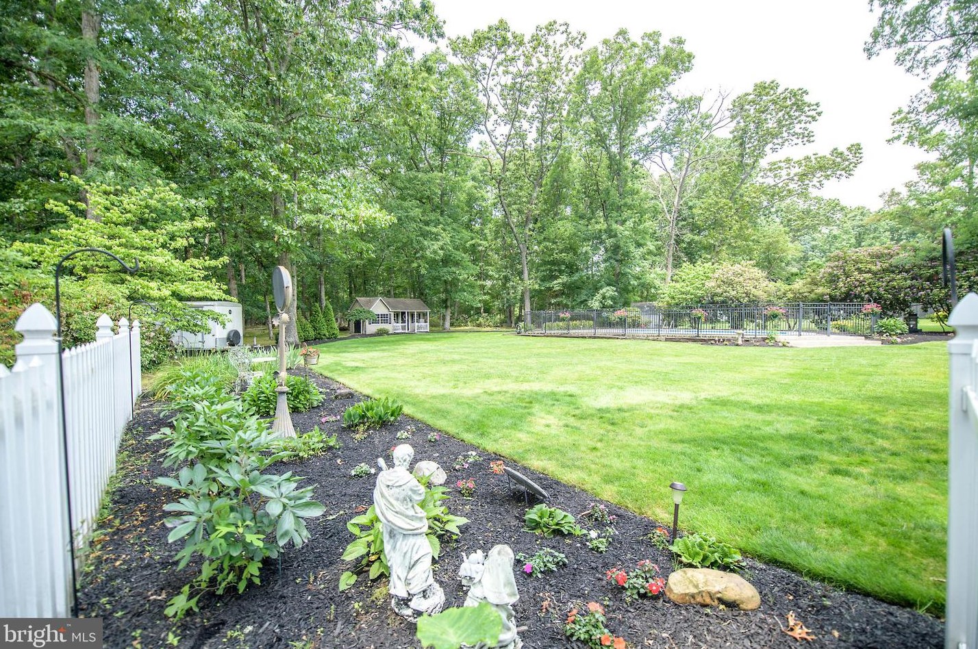 2211 Linden Ave, Waterford Township NJ 08004-1210 exterior