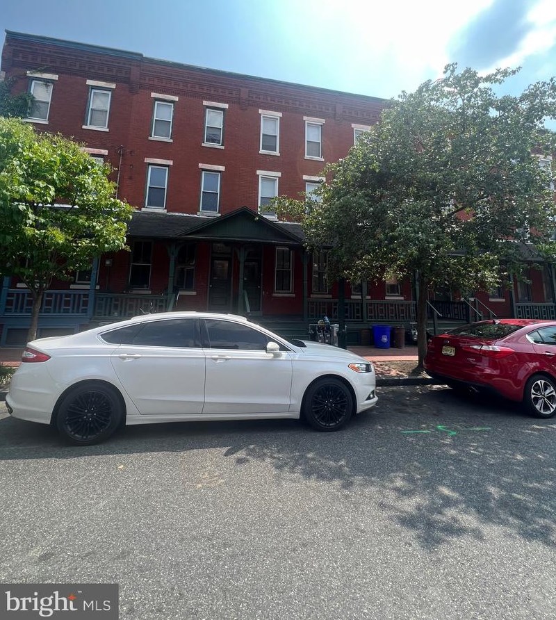 642-a Berkley, Camden, NJ 08103