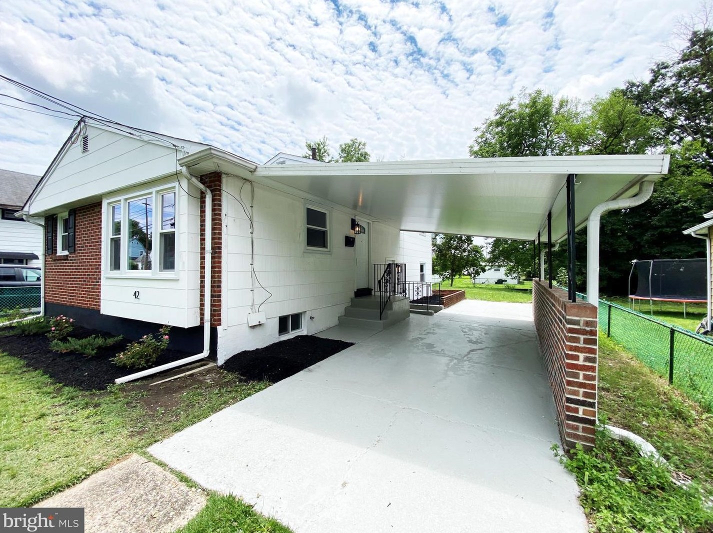 42 Charleston Ave, Lawnside, NJ 08045-1202