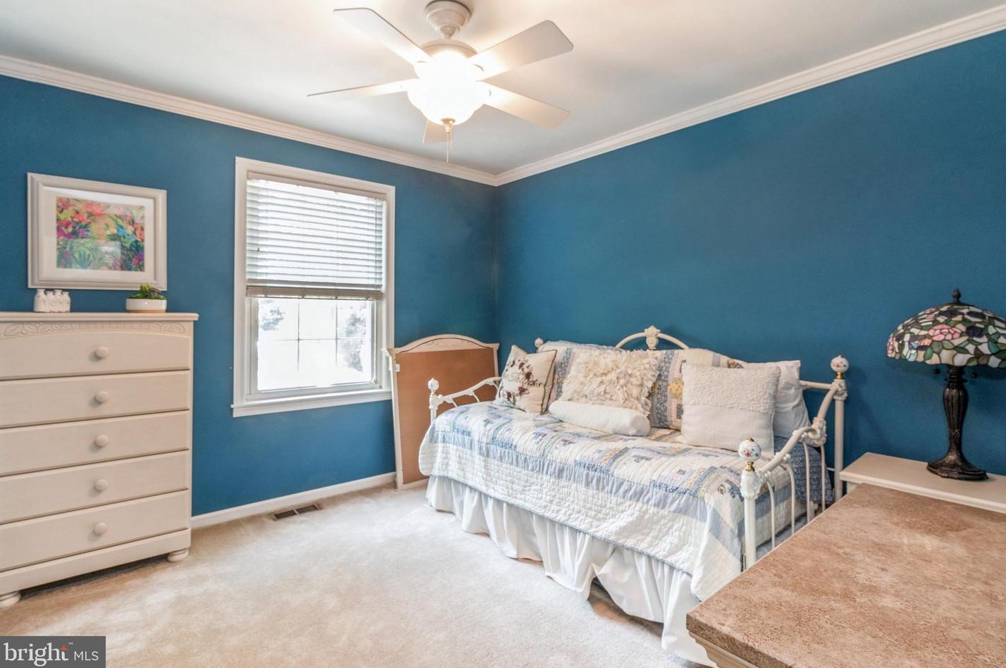 61 Woodstream Dr, Waterford Township NJ 08004-2923 exterior