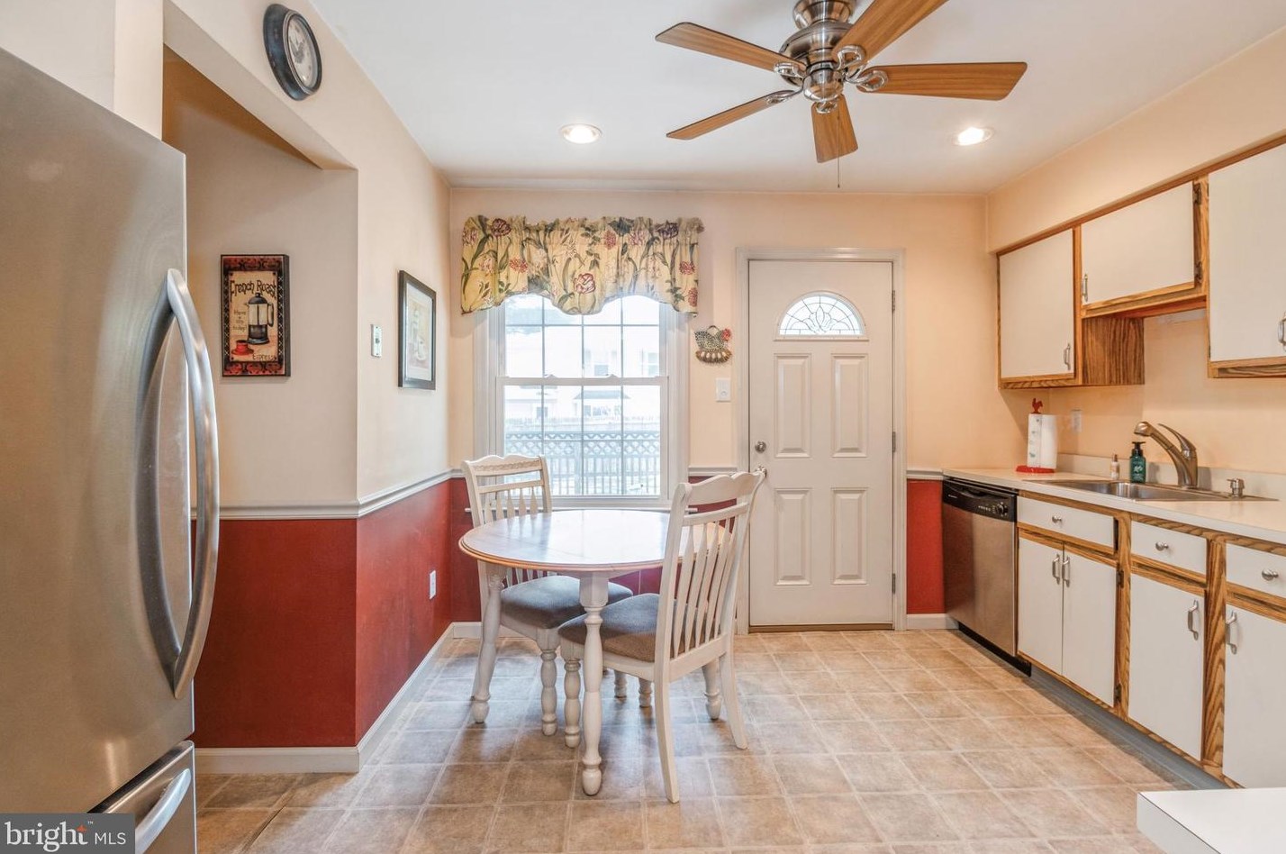 61 Woodstream Dr, Waterford Township NJ 08004-2923 exterior