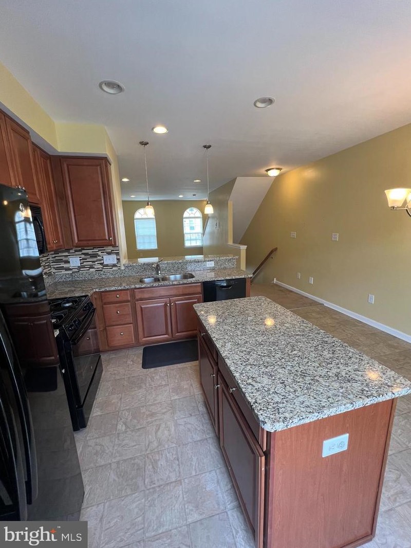 26 Tylers Ct, Somerdale, NJ 08083