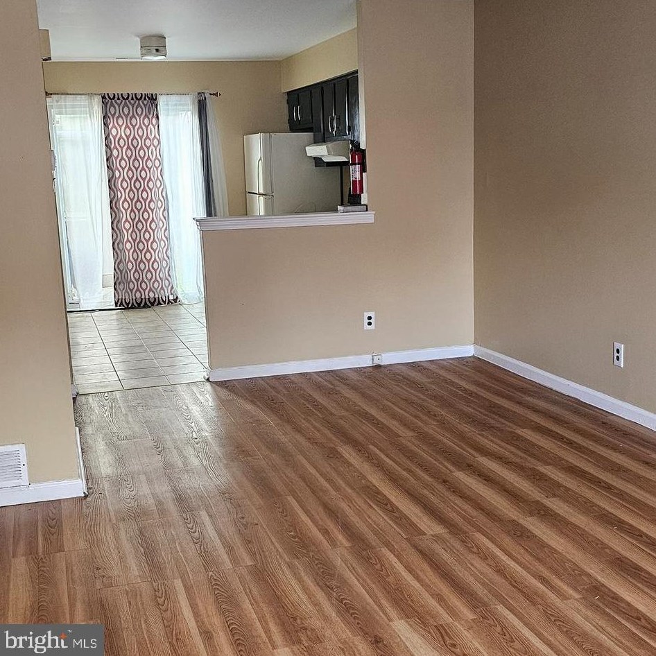 11 Hampton Gate Dr, Erial, NJ 08081
