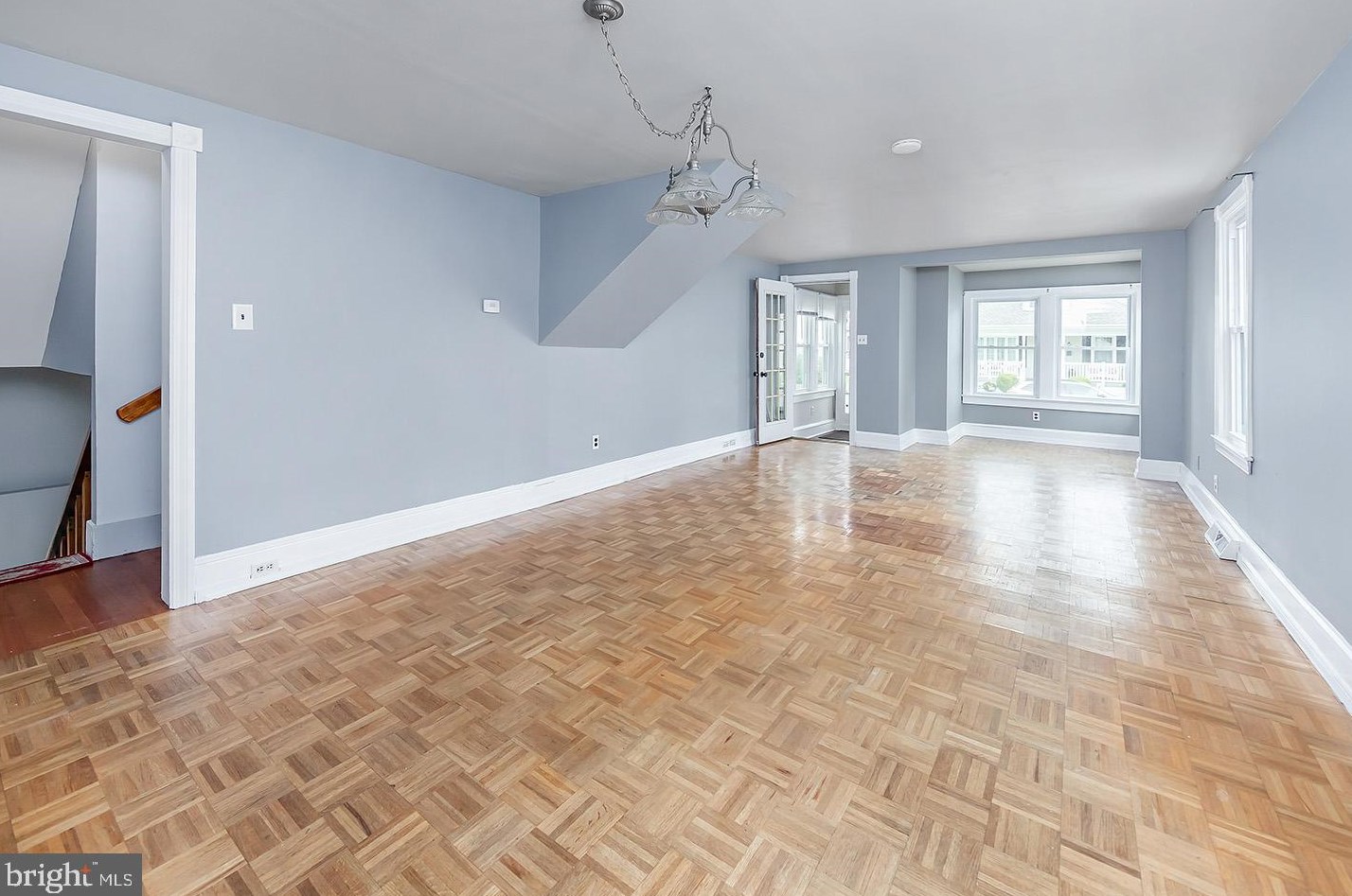 218 Kingston Ave, Barrington, NJ 08007