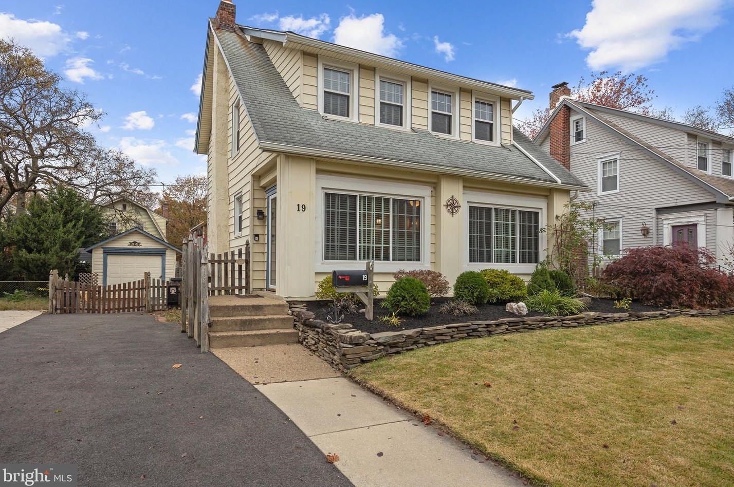 19 E Palmer Ave, Camden, NJ 08108