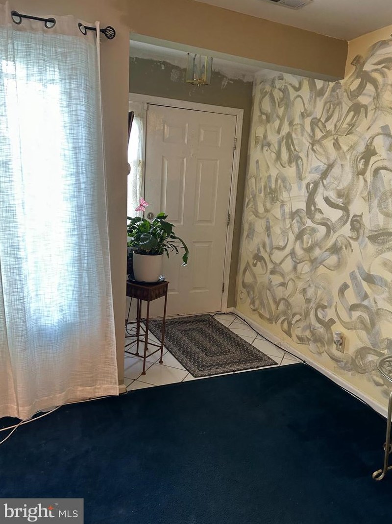 54 Pondview Ln, Erial, NJ 08081