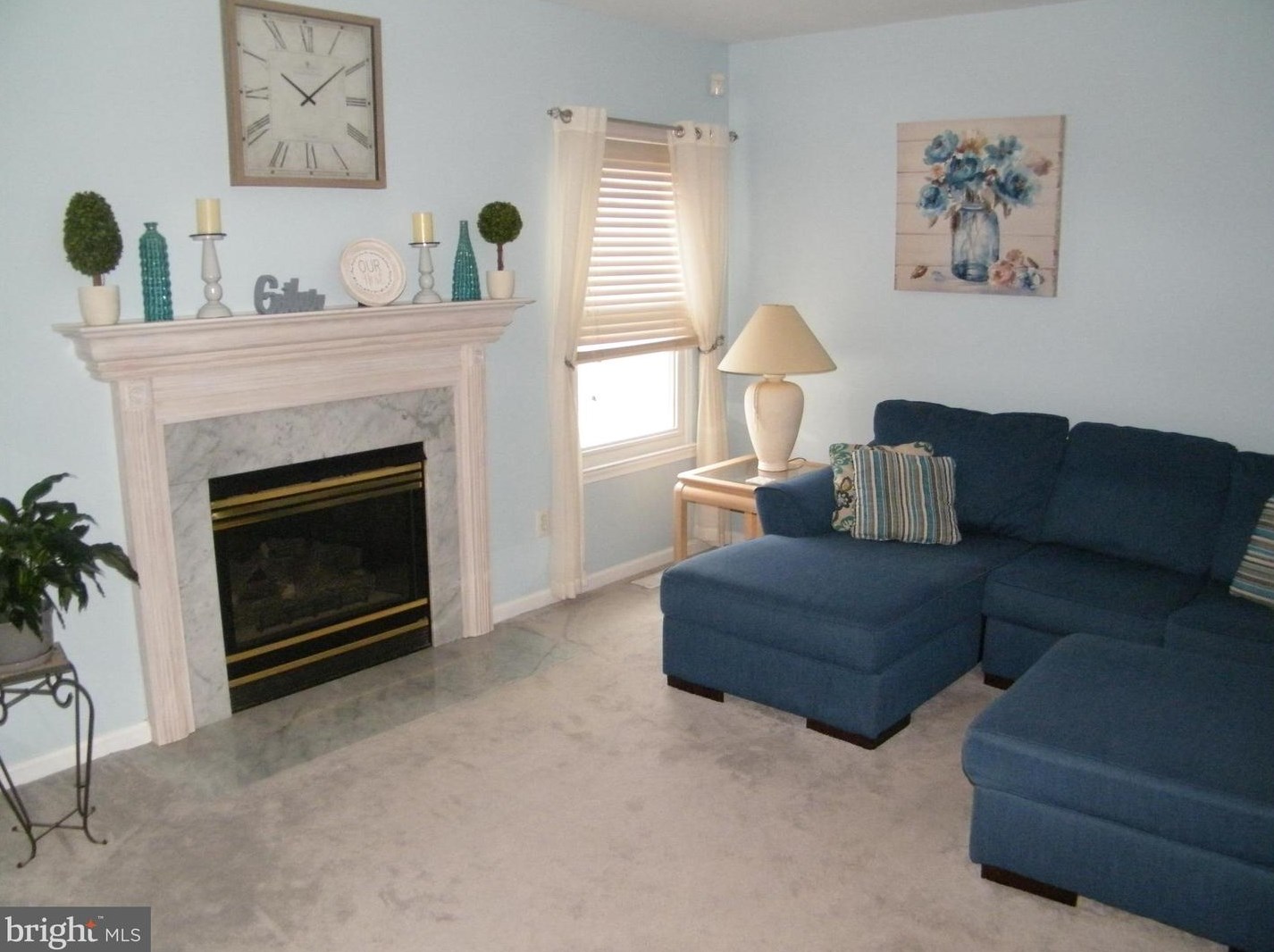 8 Sayre Dr, Erial, NJ 08081