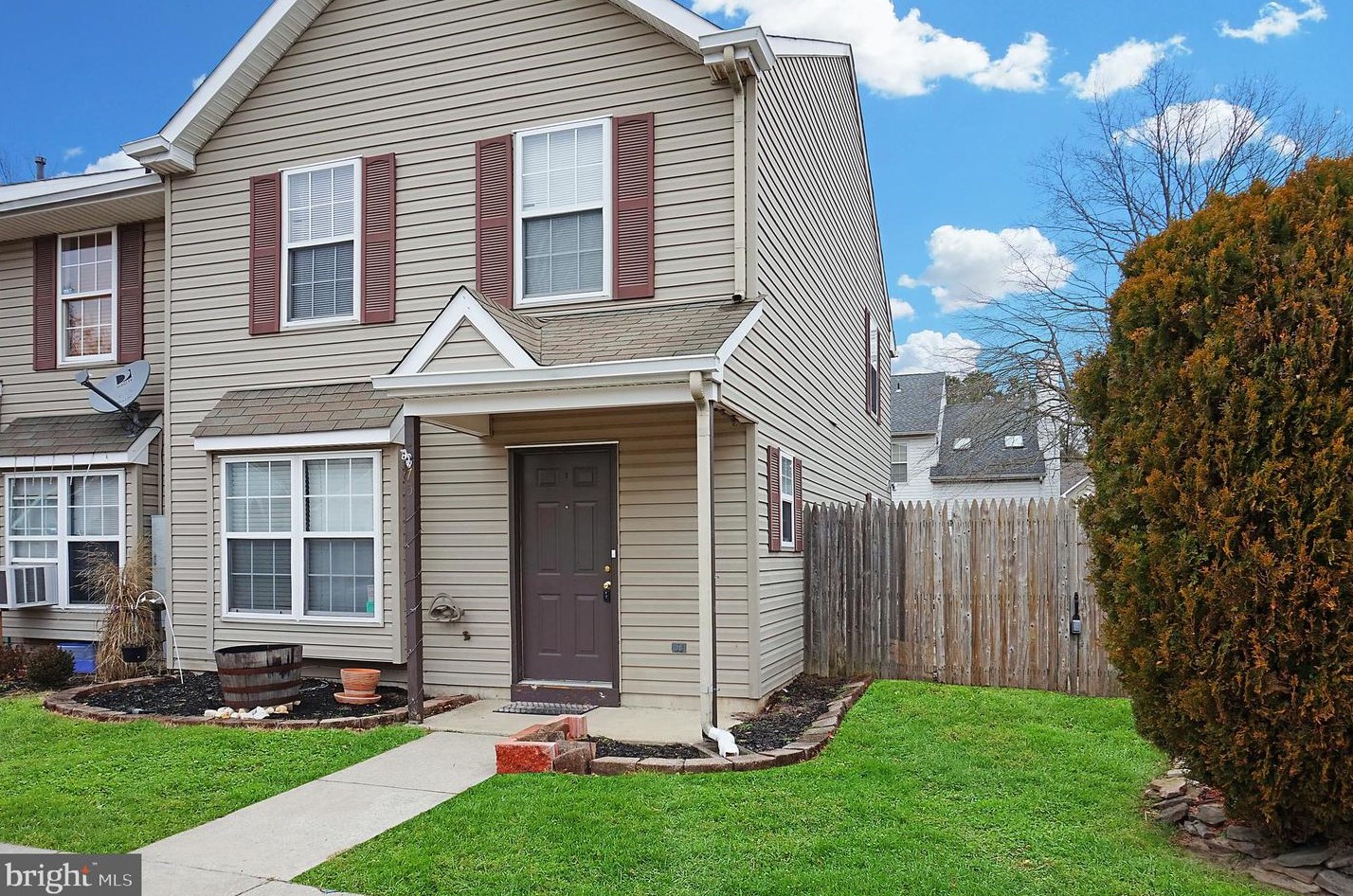 75 Grant Ln, Berlin Boro, NJ 08009