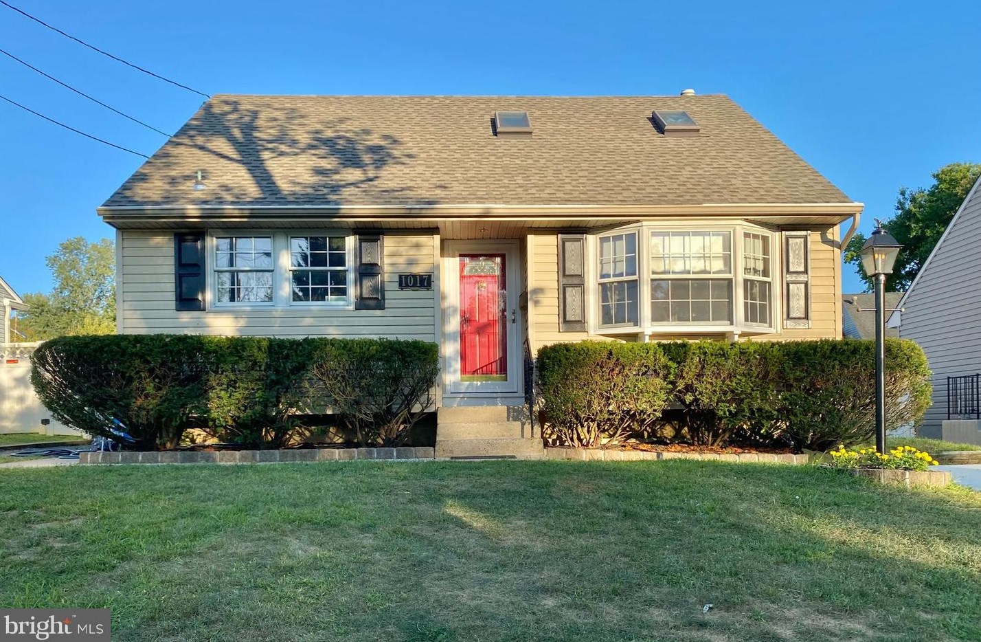 1017 Front St, Glendora, NJ 08029-1025
