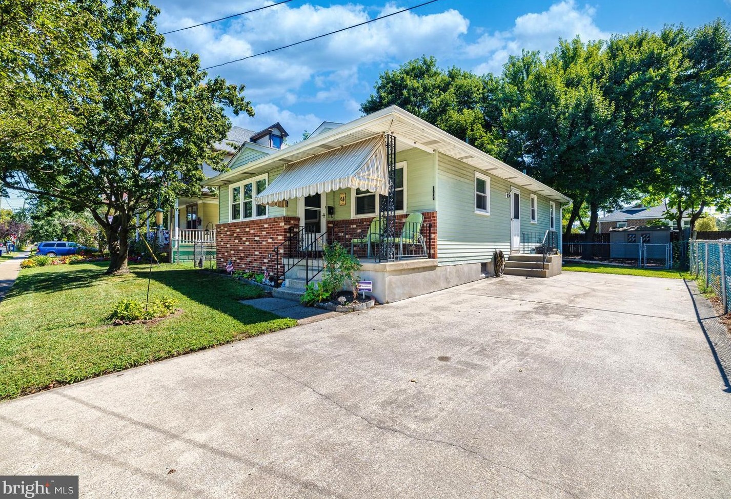 4 Lane Ave, Gloucester, NJ 08030