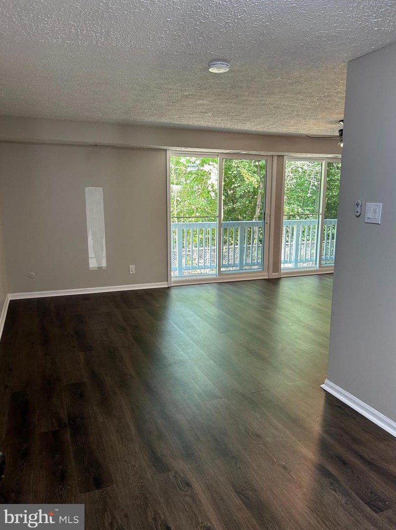 111 Kenwood Dr, Erial NJ  08081-4215 exterior