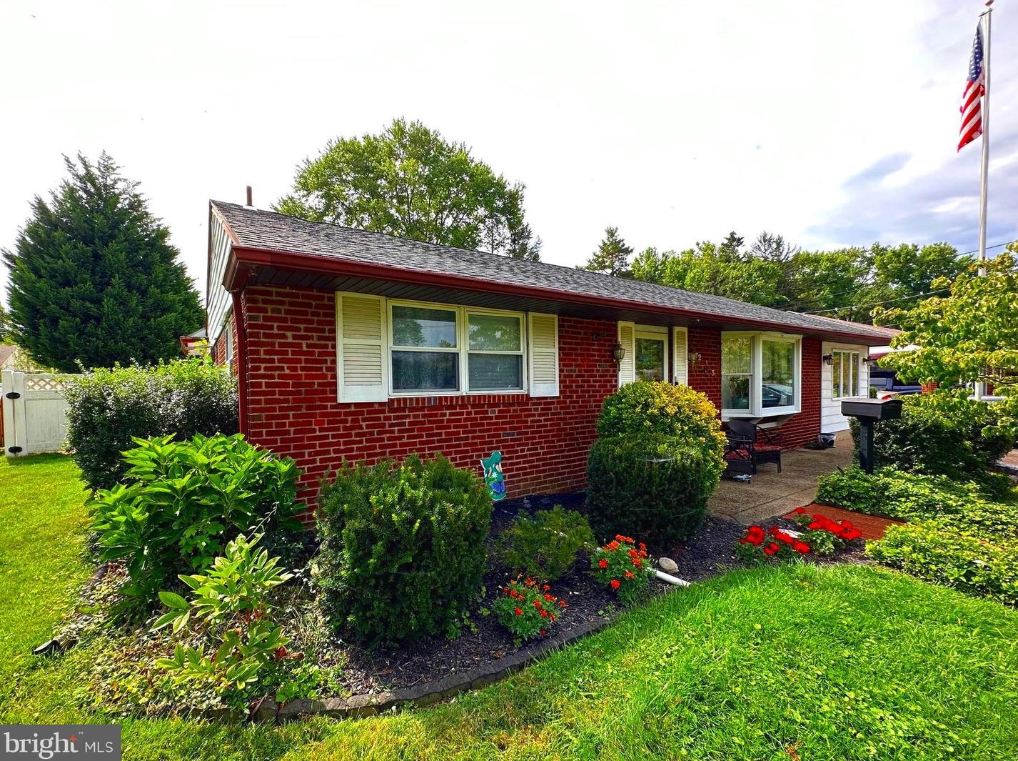 213 Bradley Ave, Tavistock, NJ 08033